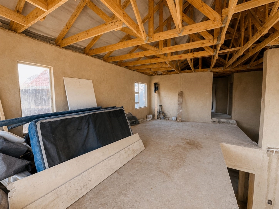 5 Bedroom Property for Sale in Golden Gardens Gauteng