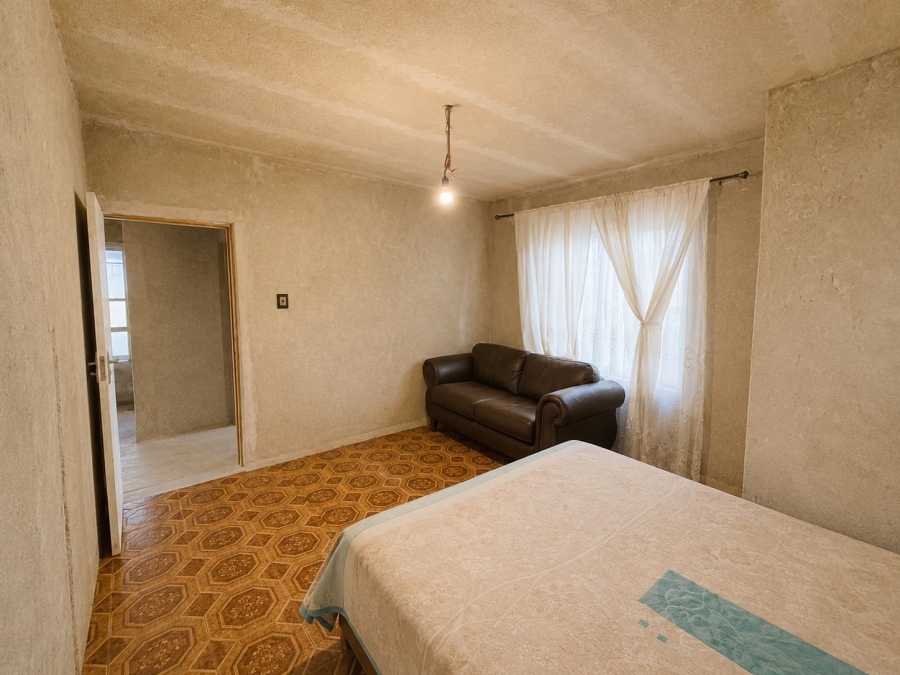 5 Bedroom Property for Sale in Golden Gardens Gauteng