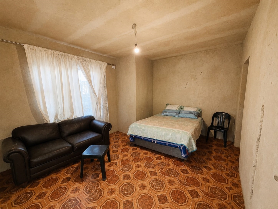 5 Bedroom Property for Sale in Golden Gardens Gauteng