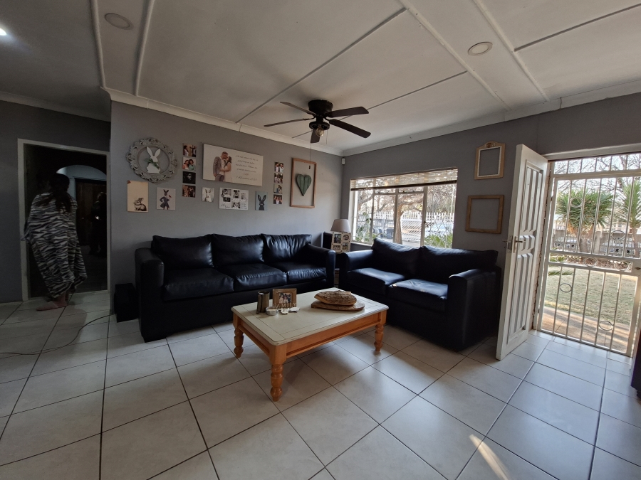 3 Bedroom Property for Sale in Meyerton Central Gauteng