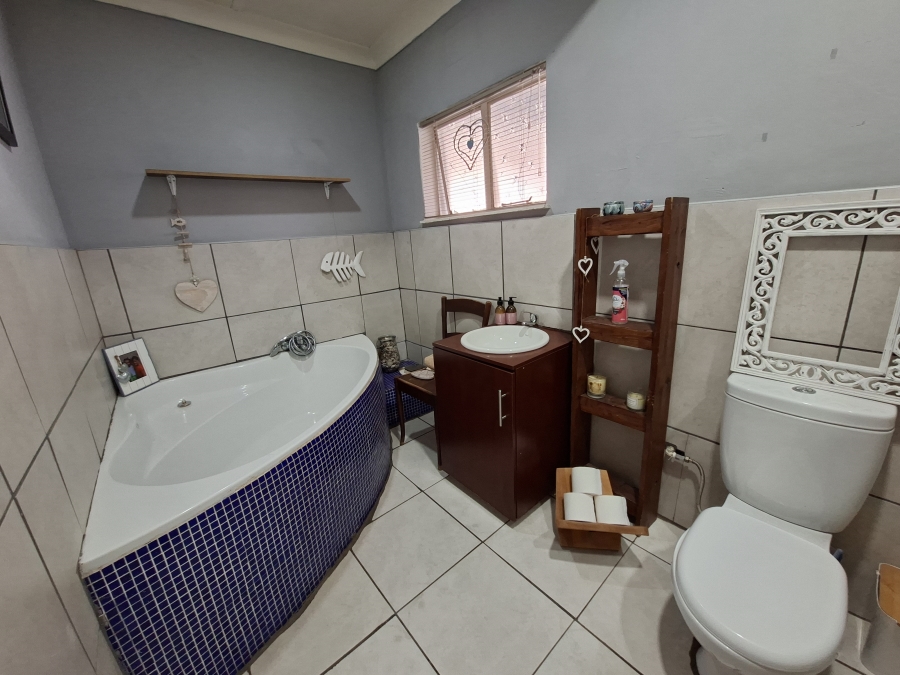 3 Bedroom Property for Sale in Meyerton Central Gauteng