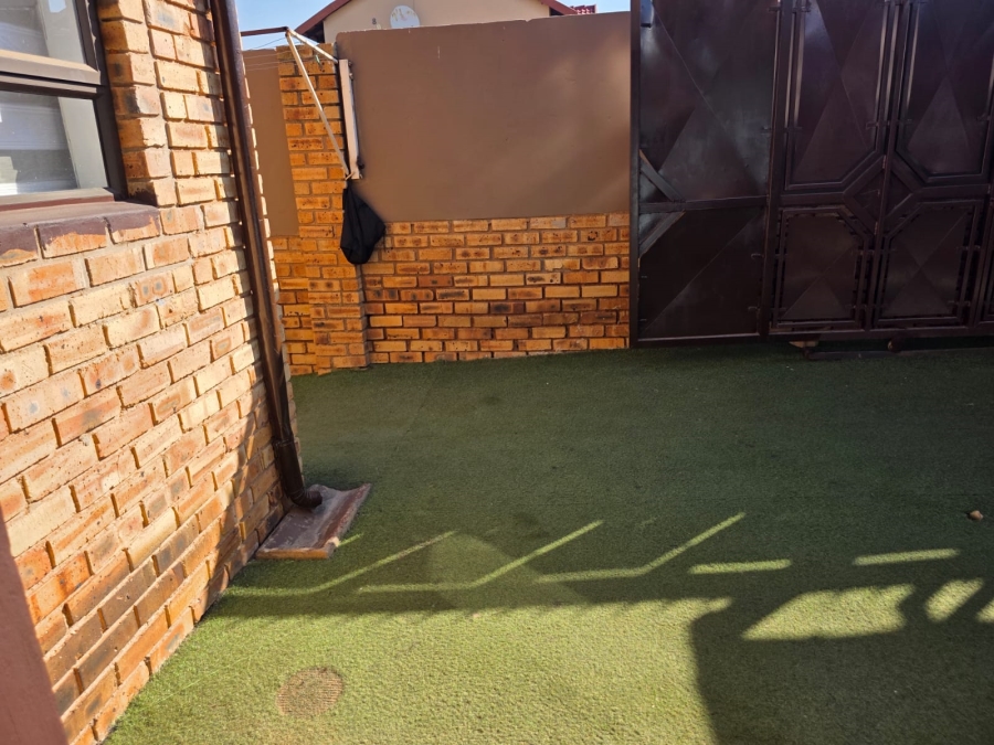 3 Bedroom Property for Sale in Groblerpark Gauteng
