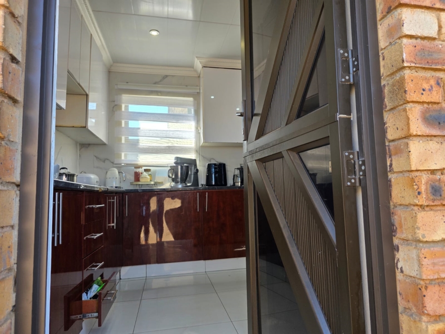 3 Bedroom Property for Sale in Groblerpark Gauteng