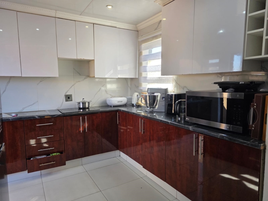 3 Bedroom Property for Sale in Groblerpark Gauteng