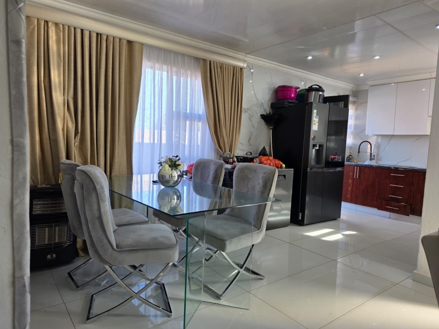 3 Bedroom Property for Sale in Groblerpark Gauteng