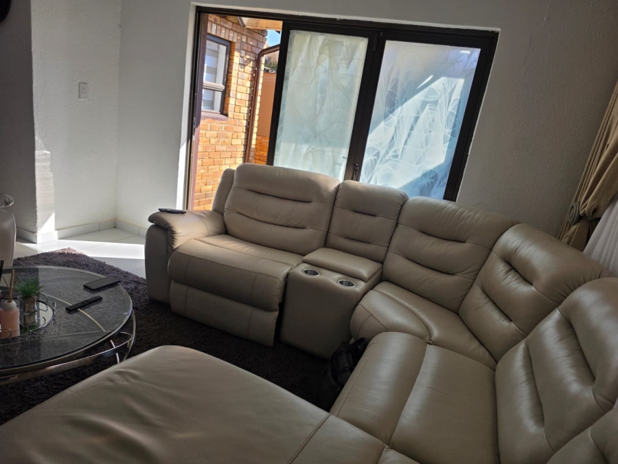 3 Bedroom Property for Sale in Groblerpark Gauteng