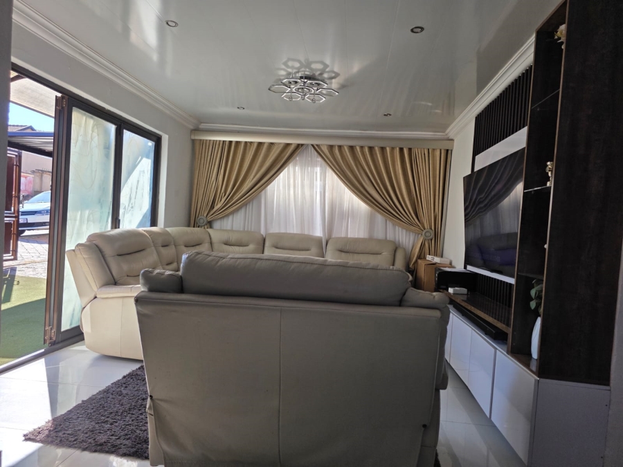 3 Bedroom Property for Sale in Groblerpark Gauteng
