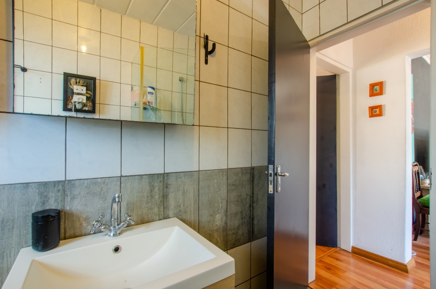 2 Bedroom Property for Sale in Rietvalleirand Gauteng