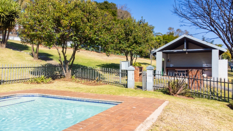 2 Bedroom Property for Sale in Rietvalleirand Gauteng