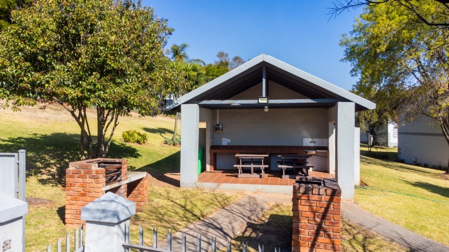 2 Bedroom Property for Sale in Rietvalleirand Gauteng