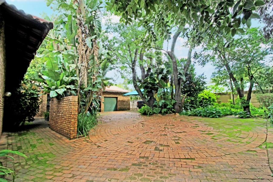 3 Bedroom Property for Sale in Bryanston Gauteng