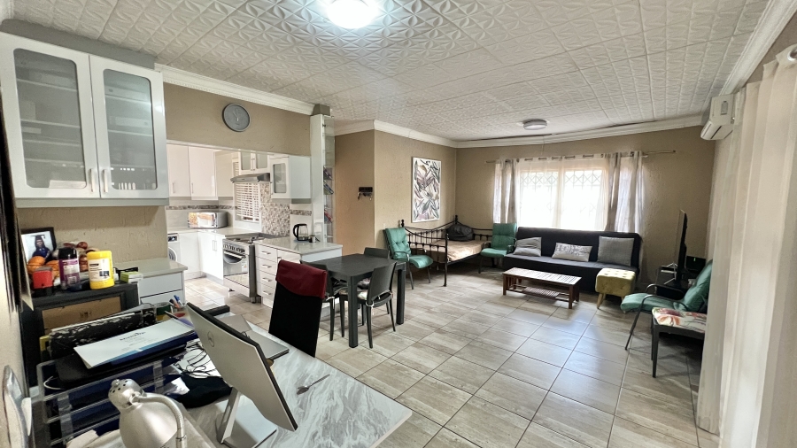 To Let 3 Bedroom Property for Rent in Vorna Valley Gauteng