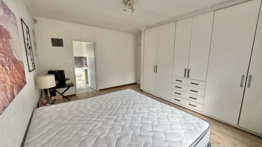 To Let 3 Bedroom Property for Rent in Vorna Valley Gauteng