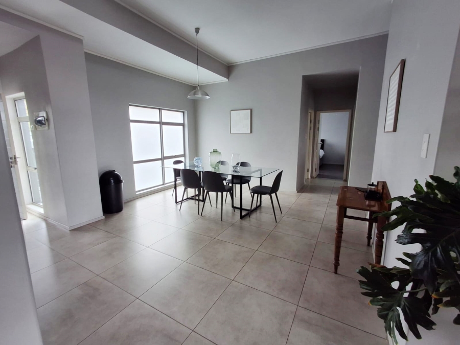 To Let 3 Bedroom Property for Rent in Oaklands Gauteng