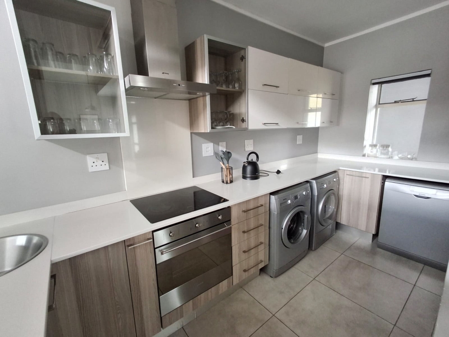 To Let 3 Bedroom Property for Rent in Oaklands Gauteng