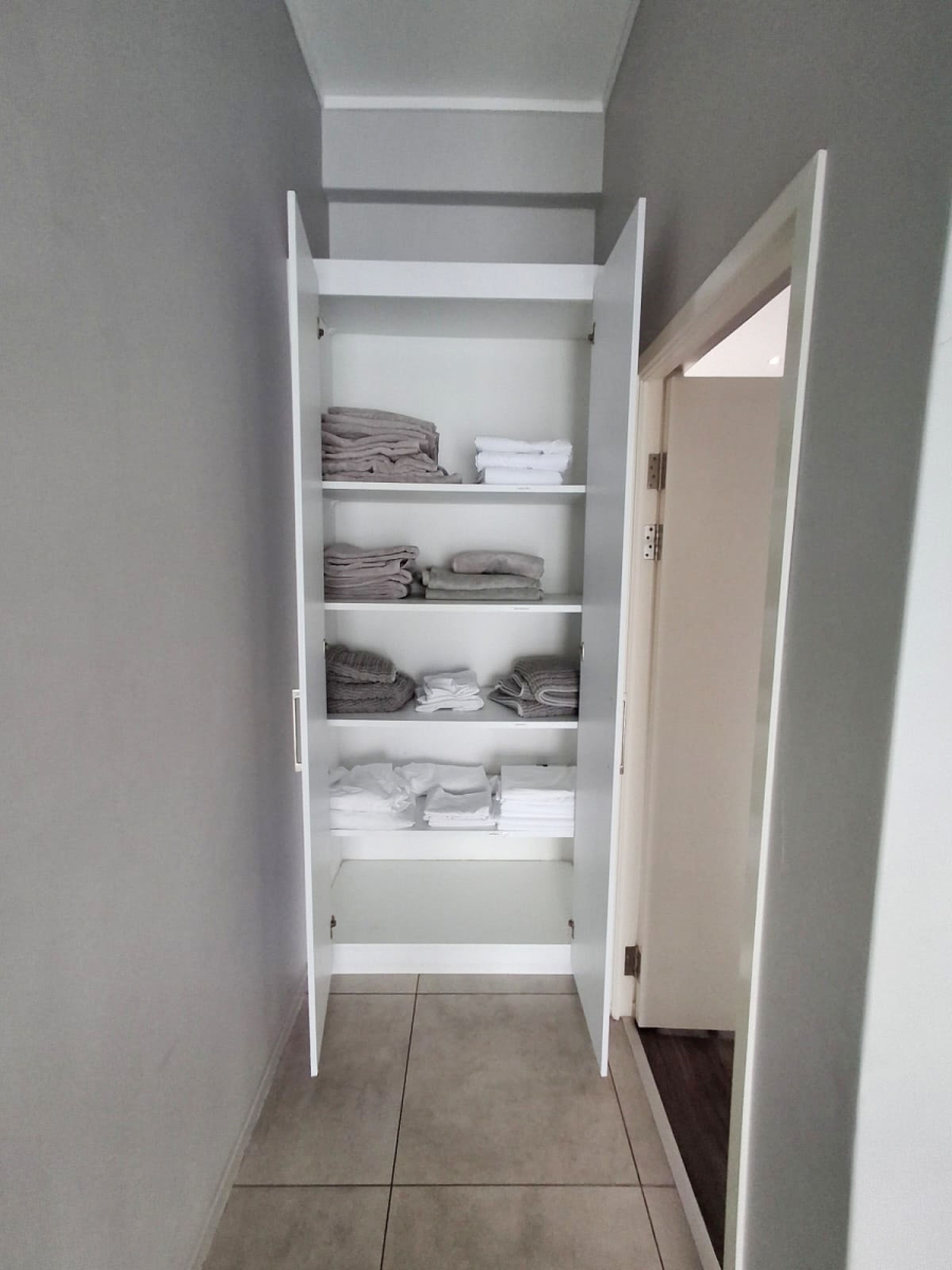 To Let 3 Bedroom Property for Rent in Oaklands Gauteng