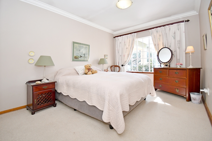 3 Bedroom Property for Sale in Hurlingham Manor Gauteng