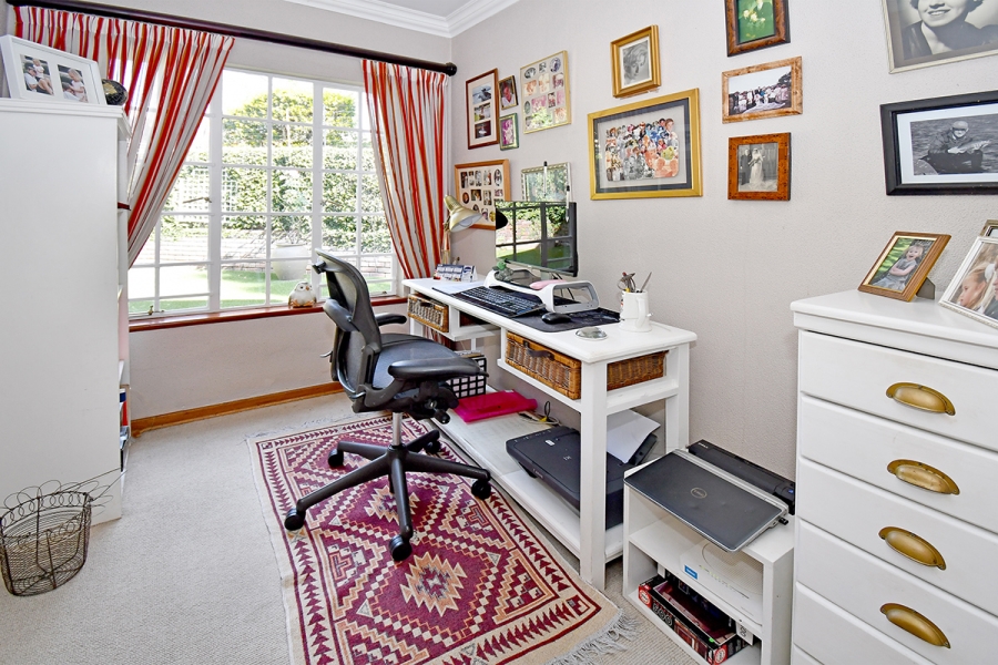 3 Bedroom Property for Sale in Hurlingham Manor Gauteng