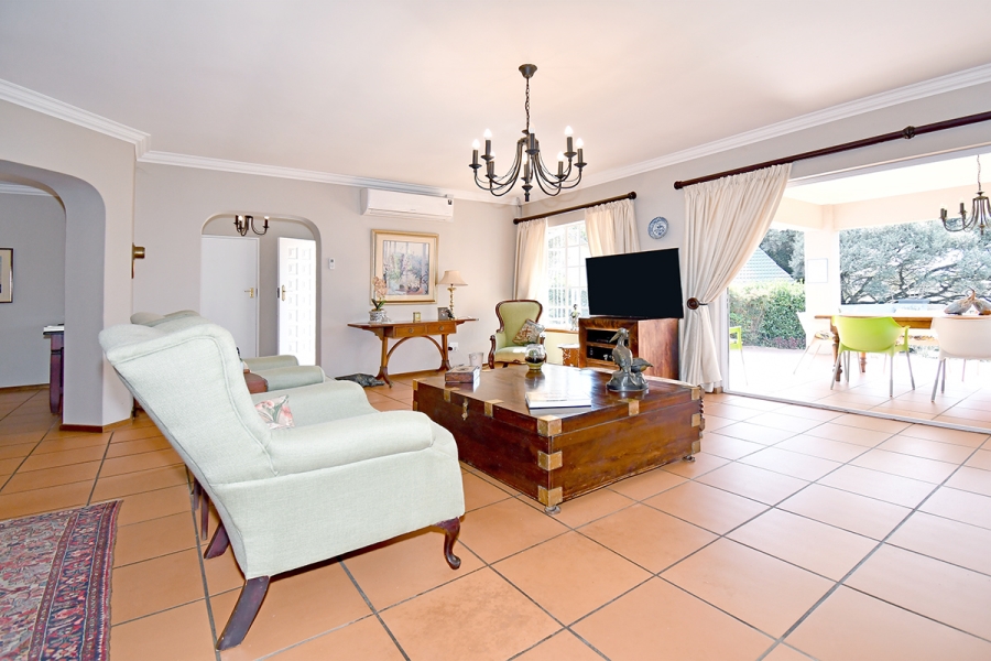 3 Bedroom Property for Sale in Hurlingham Manor Gauteng