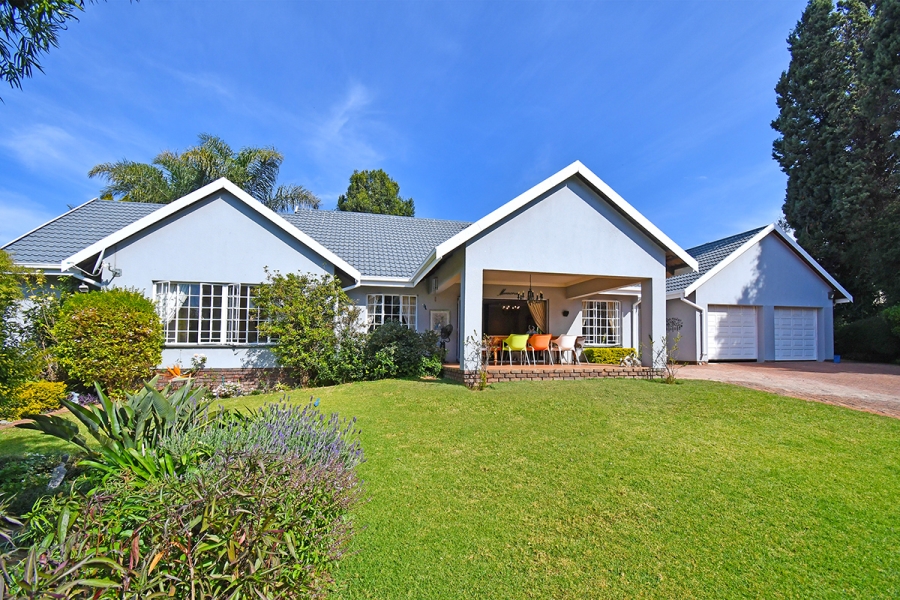 3 Bedroom Property for Sale in Hurlingham Manor Gauteng