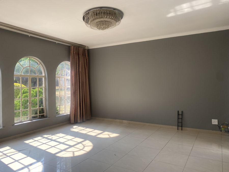 To Let 4 Bedroom Property for Rent in Fourways Gauteng