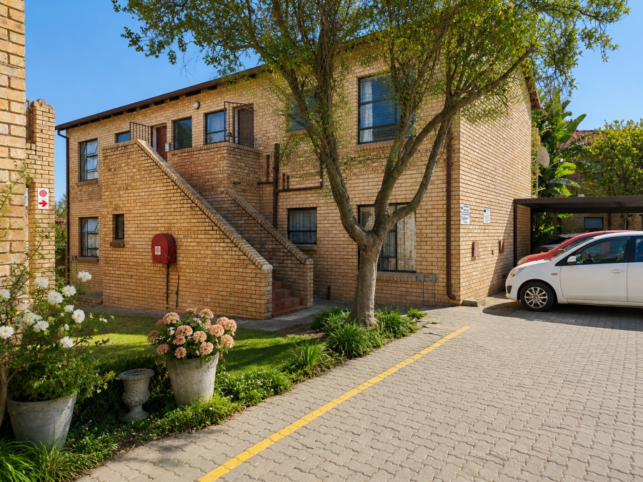2 Bedroom Property for Sale in Paulshof Gauteng