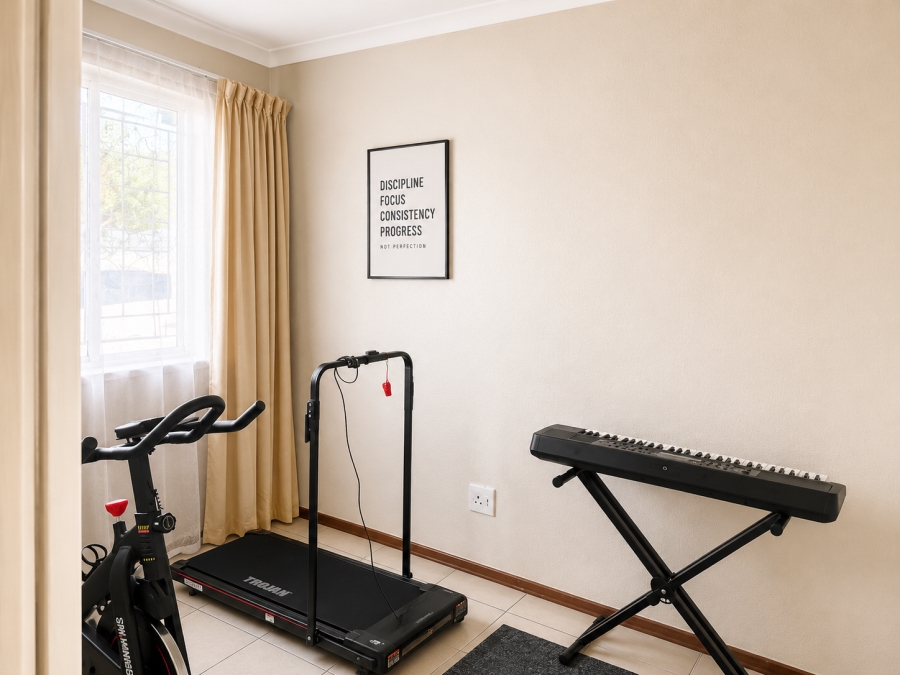 2 Bedroom Property for Sale in Vorna Valley Gauteng
