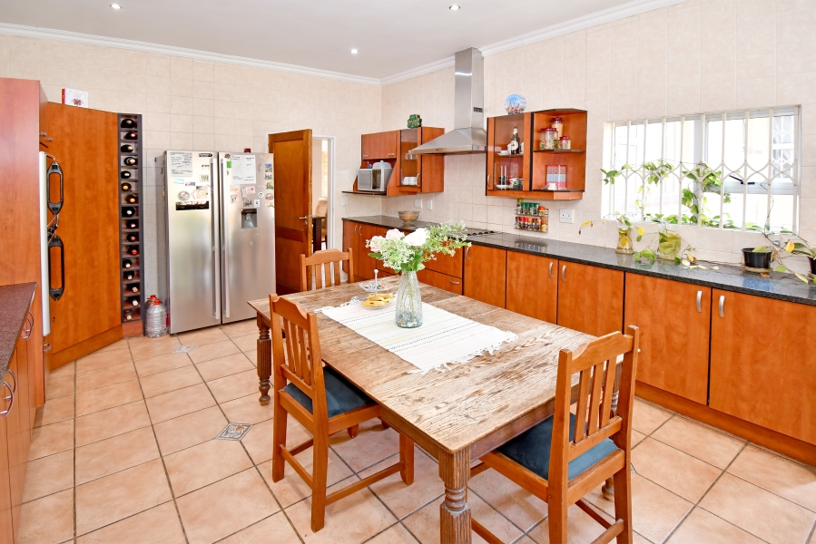 5 Bedroom Property for Sale in Chartwell Gauteng