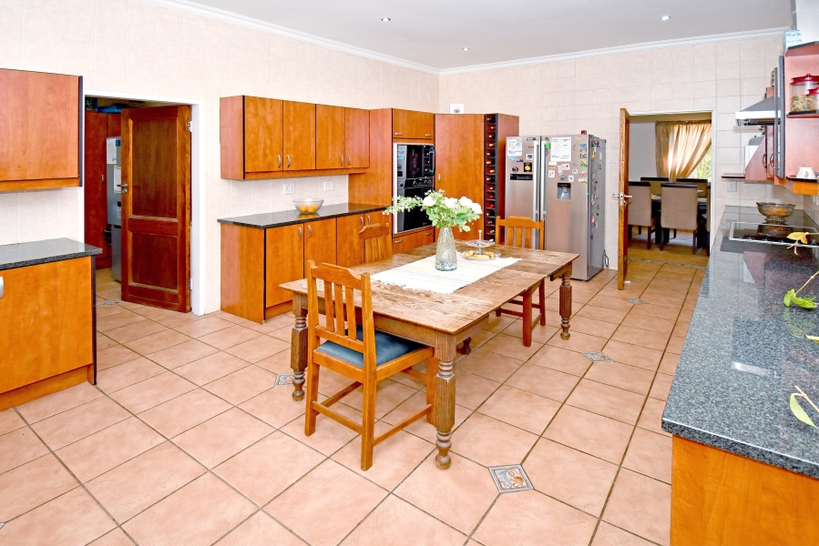 5 Bedroom Property for Sale in Chartwell Gauteng