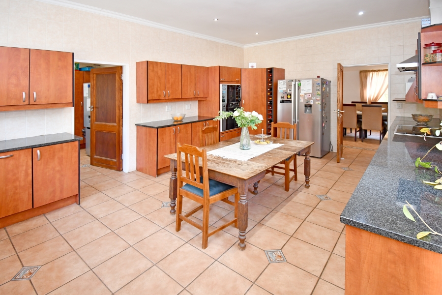 5 Bedroom Property for Sale in Chartwell Gauteng