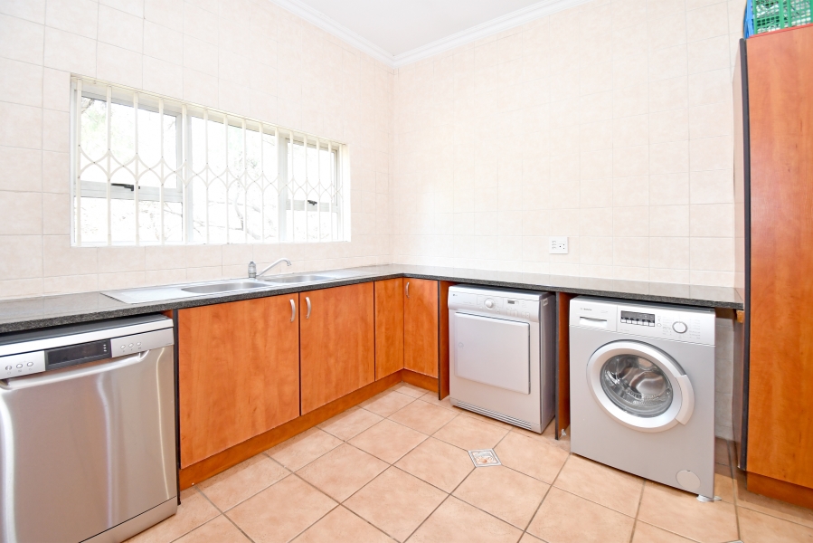 5 Bedroom Property for Sale in Chartwell Gauteng