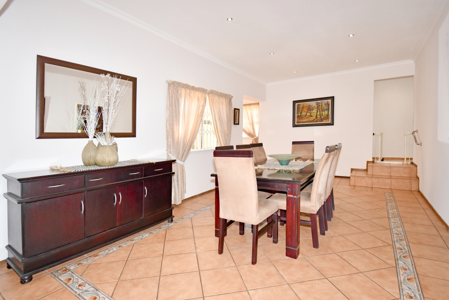 5 Bedroom Property for Sale in Chartwell Gauteng