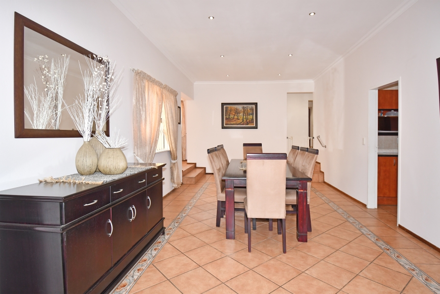 5 Bedroom Property for Sale in Chartwell Gauteng