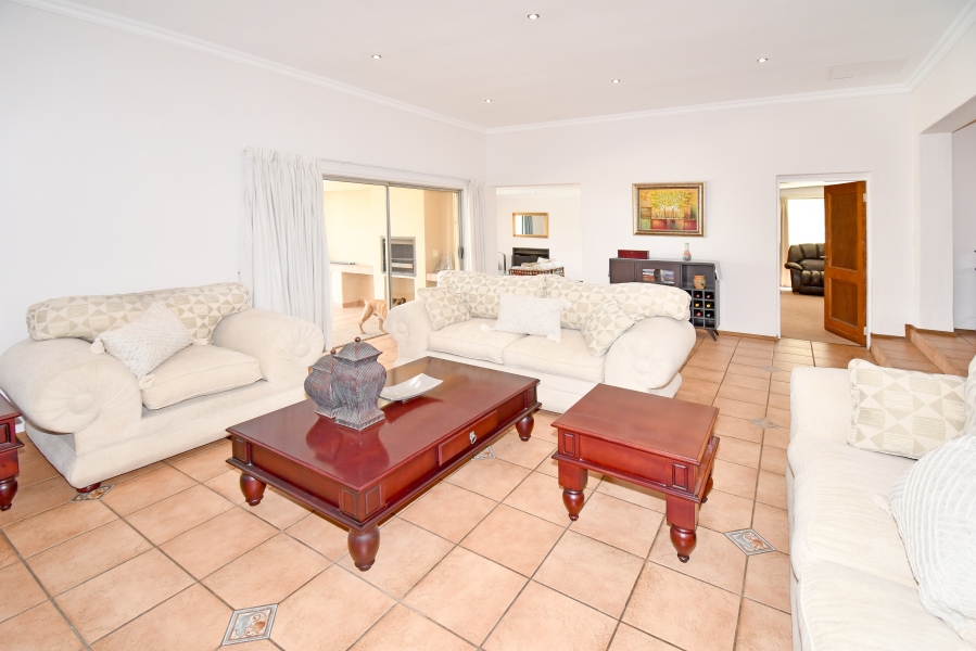5 Bedroom Property for Sale in Chartwell Gauteng