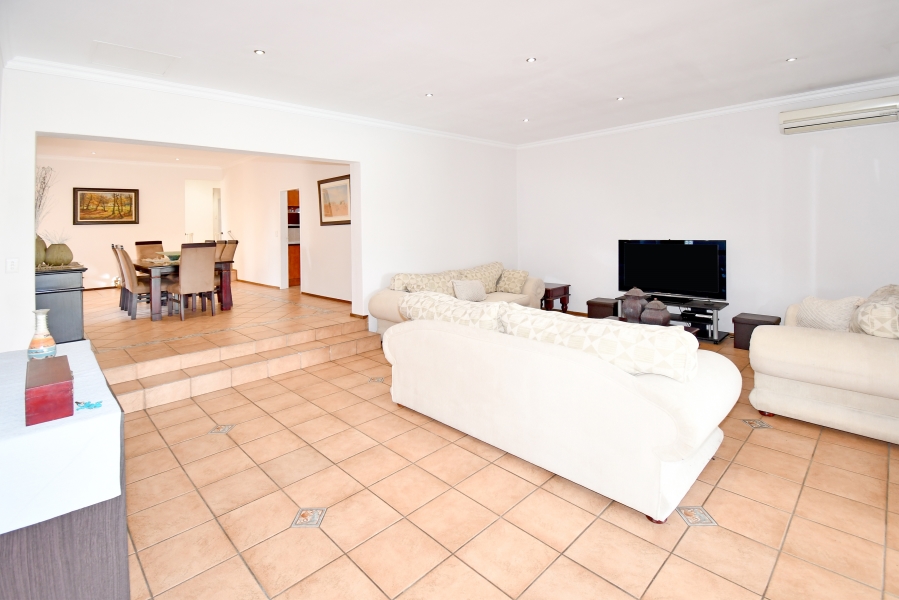5 Bedroom Property for Sale in Chartwell Gauteng