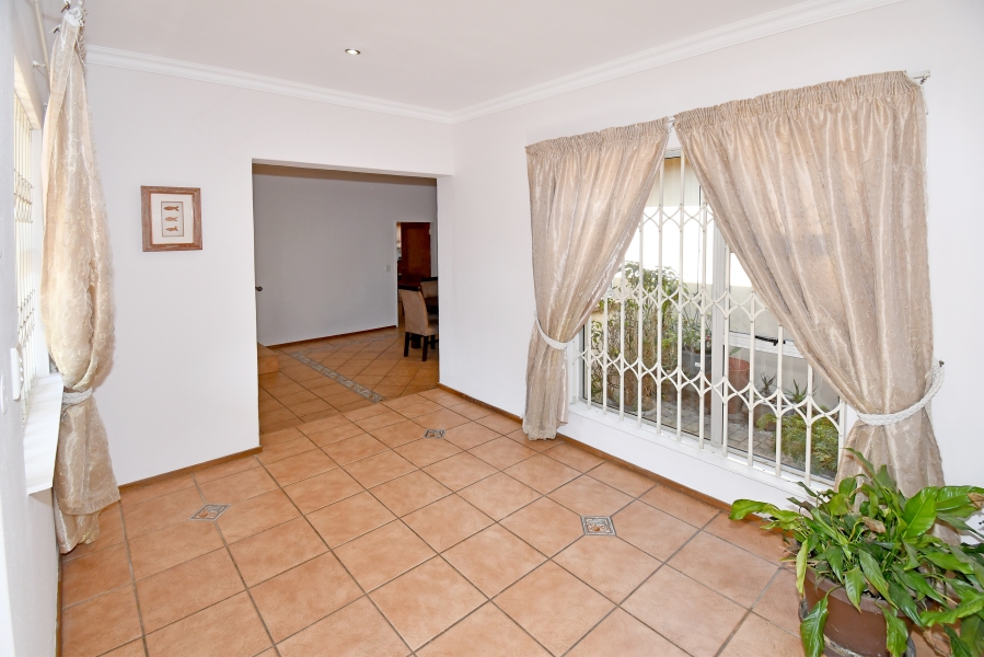 5 Bedroom Property for Sale in Chartwell Gauteng