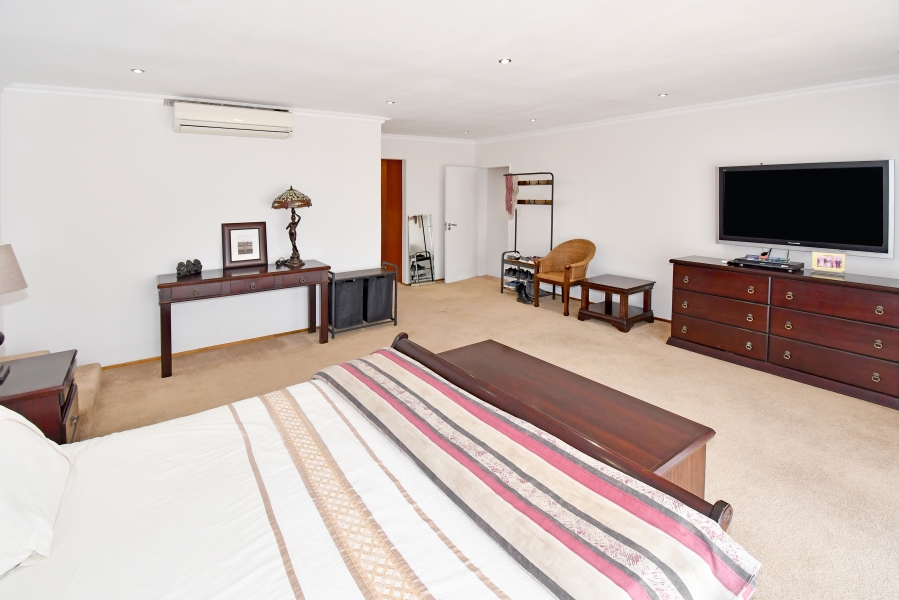 5 Bedroom Property for Sale in Chartwell Gauteng