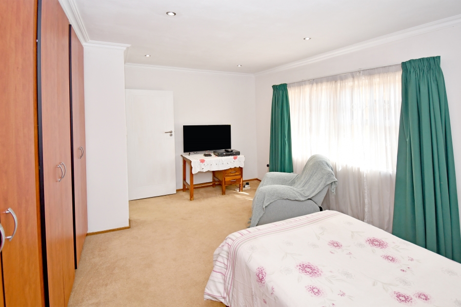 5 Bedroom Property for Sale in Chartwell Gauteng