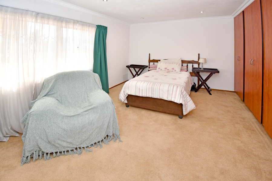 5 Bedroom Property for Sale in Chartwell Gauteng