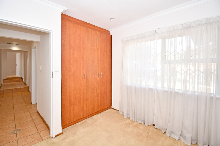5 Bedroom Property for Sale in Chartwell Gauteng