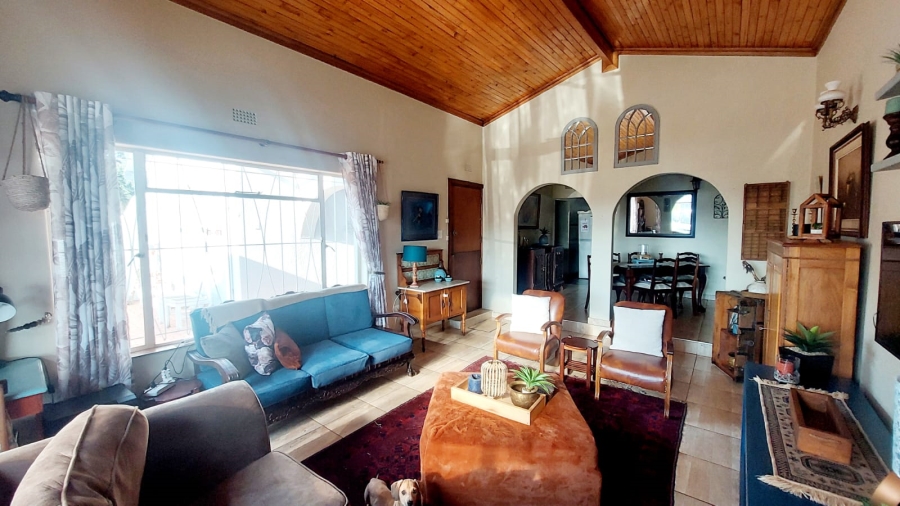 4 Bedroom Property for Sale in Loumarina A H Gauteng