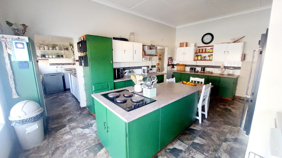 4 Bedroom Property for Sale in Loumarina A H Gauteng