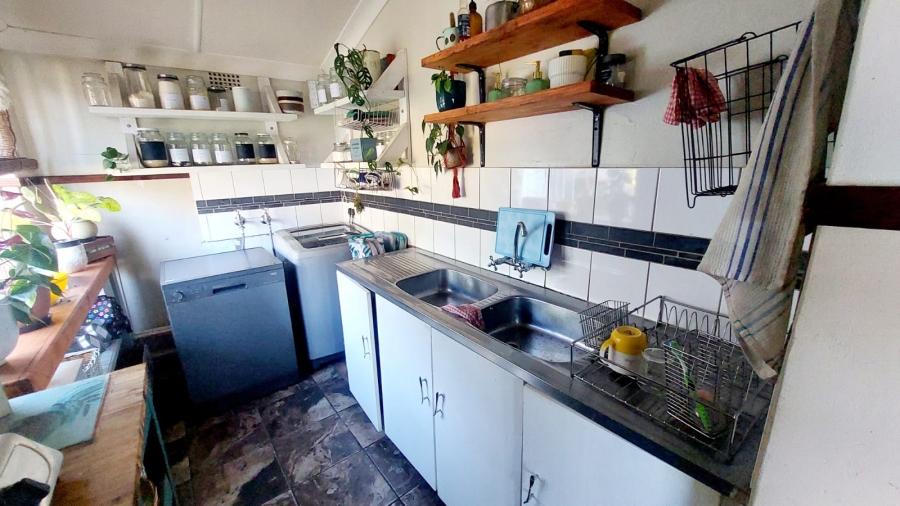 4 Bedroom Property for Sale in Loumarina A H Gauteng