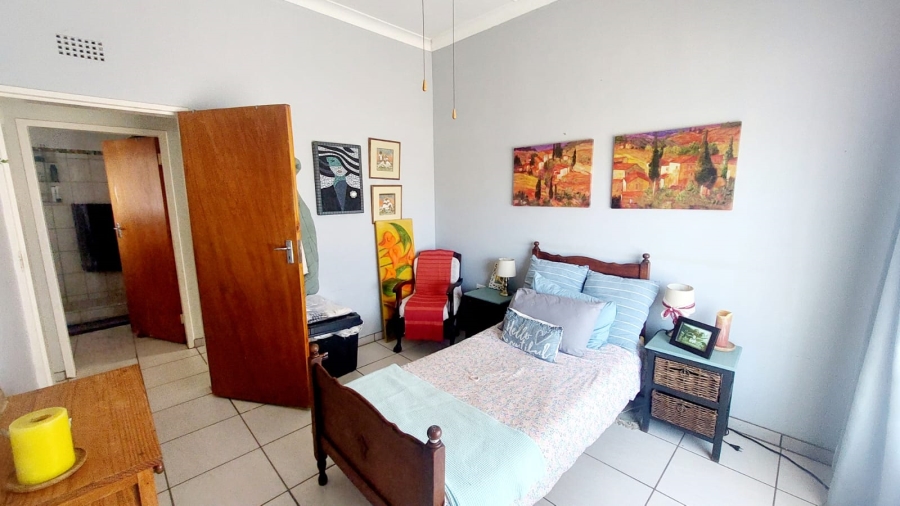 4 Bedroom Property for Sale in Loumarina A H Gauteng