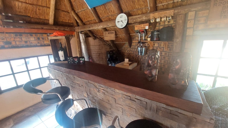 4 Bedroom Property for Sale in Loumarina A H Gauteng