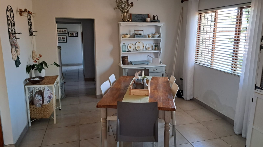 4 Bedroom Property for Sale in Loumarina A H Gauteng