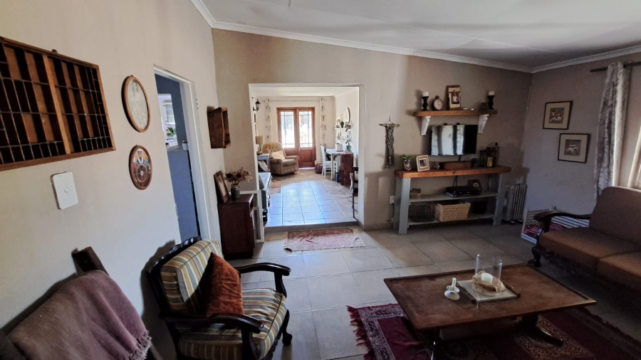 4 Bedroom Property for Sale in Loumarina A H Gauteng