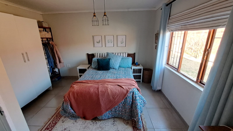 4 Bedroom Property for Sale in Loumarina A H Gauteng