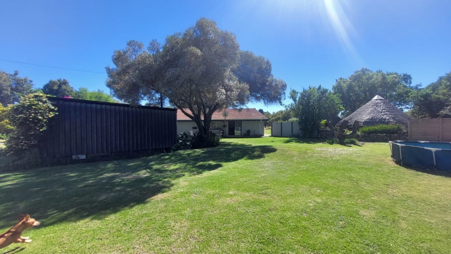4 Bedroom Property for Sale in Loumarina A H Gauteng