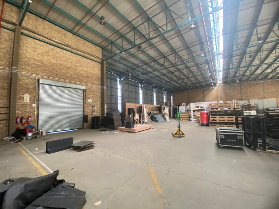 To Let Commercial Property for Rent in Randjespark Gauteng